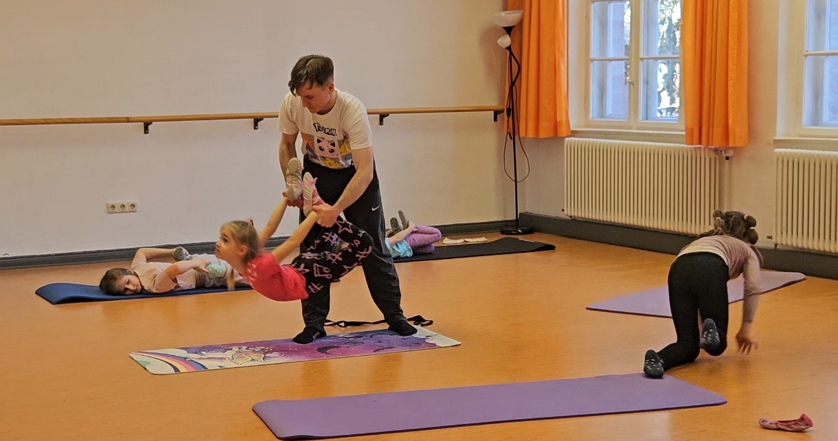 Акробатика 5-6 лет