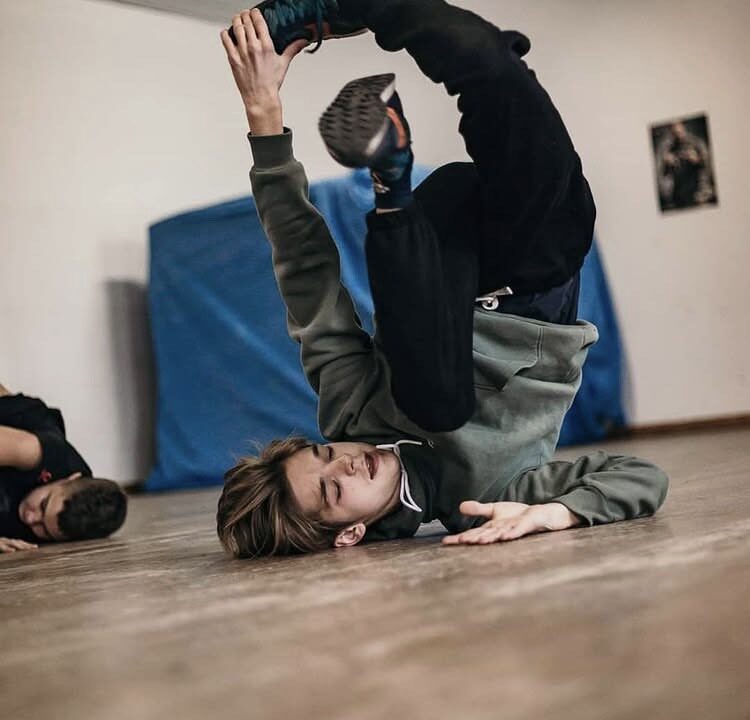 Брейк-данс 7 — 10 лет